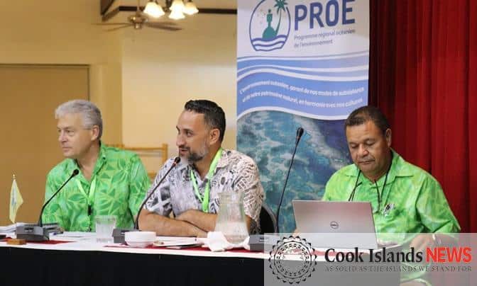 Joseph Brider, director of the National Environment Service, leads a working group. Photo: SPREP